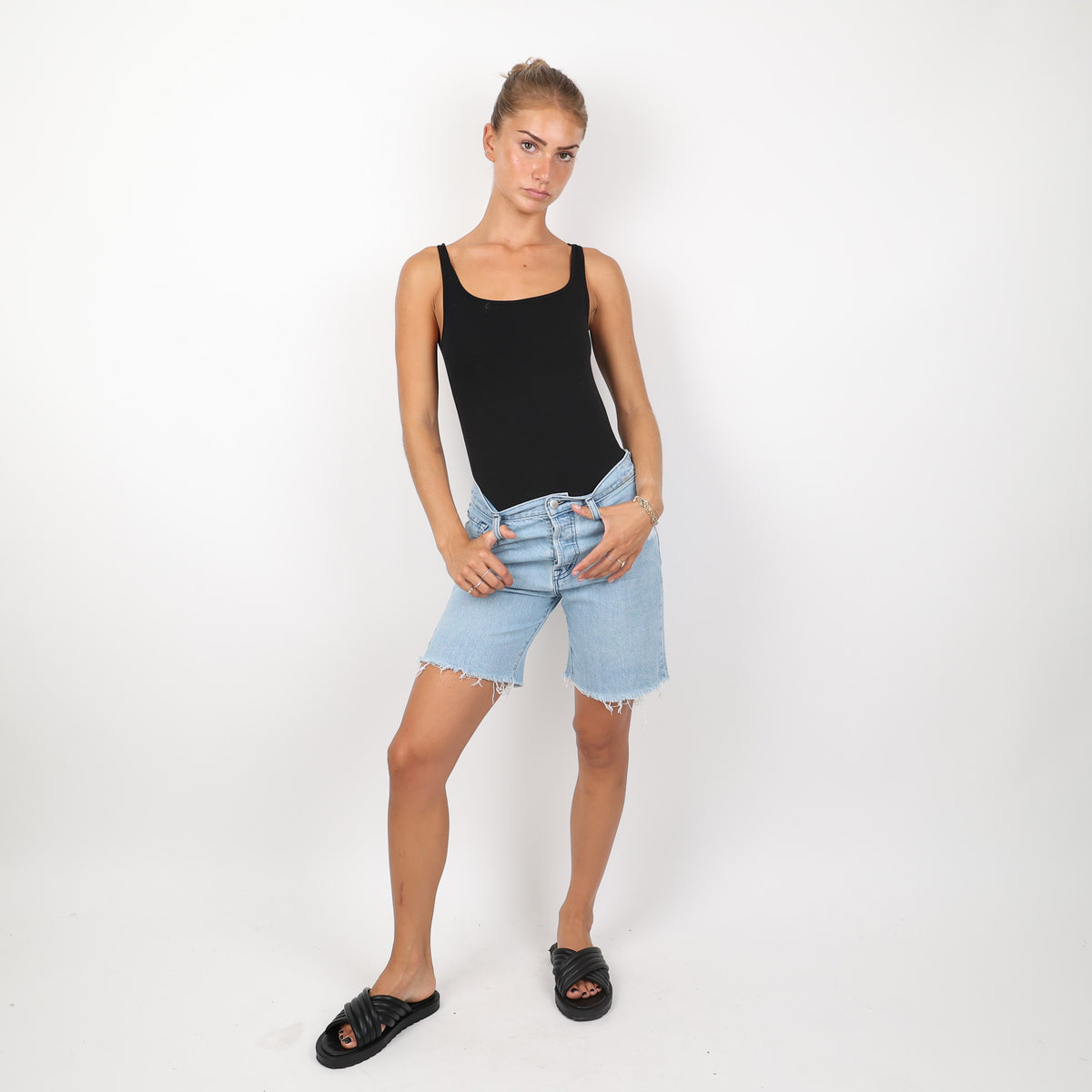 Levis knee 2024 length shorts