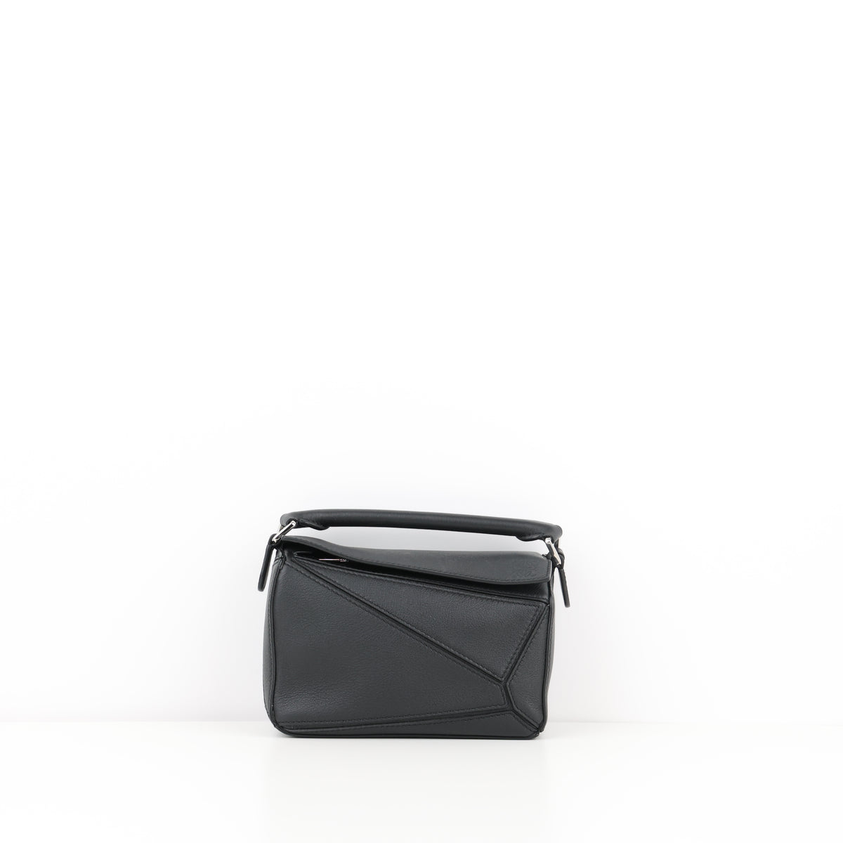 Loewe bag outlet canada