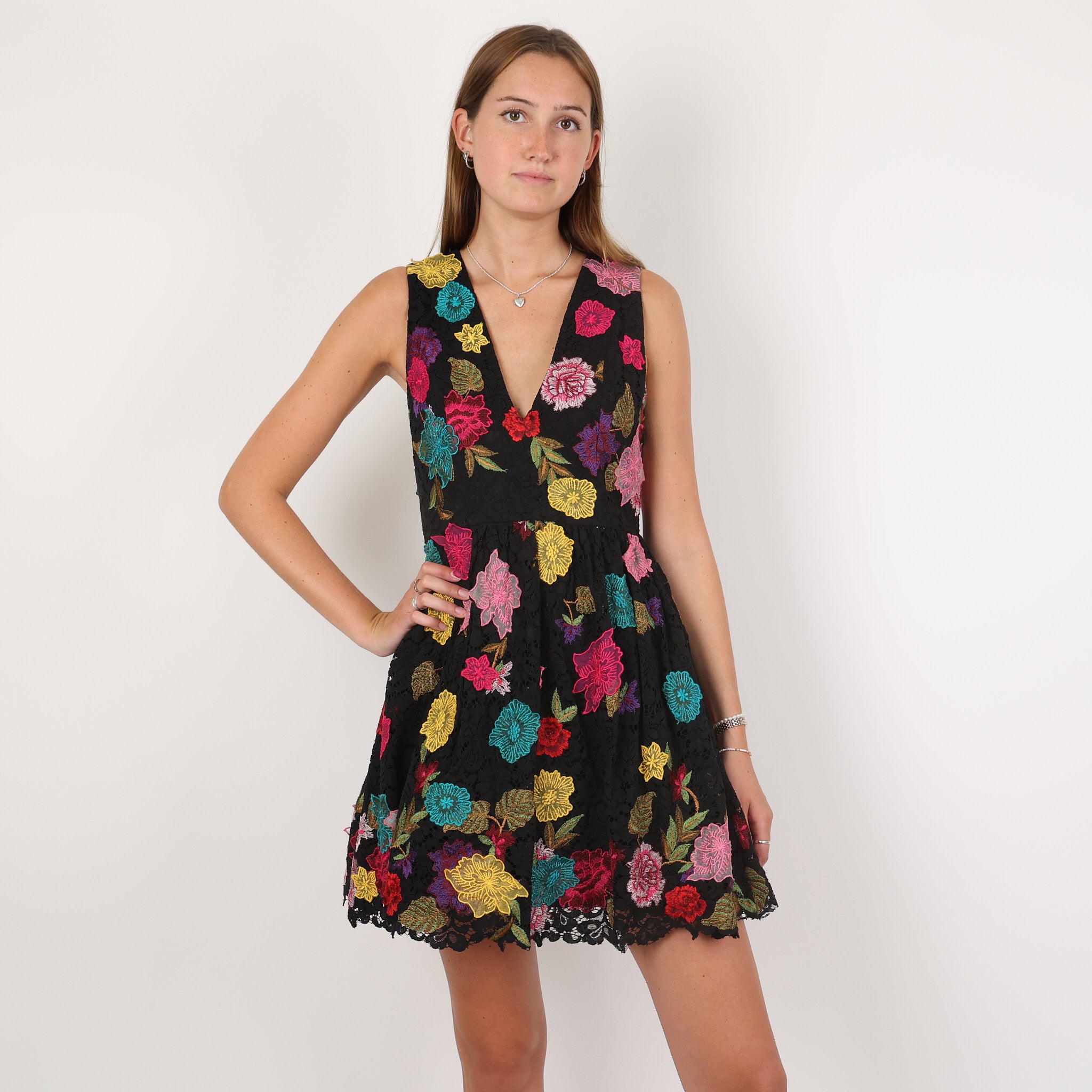 Alice and olivia floral embroidered clearance dress